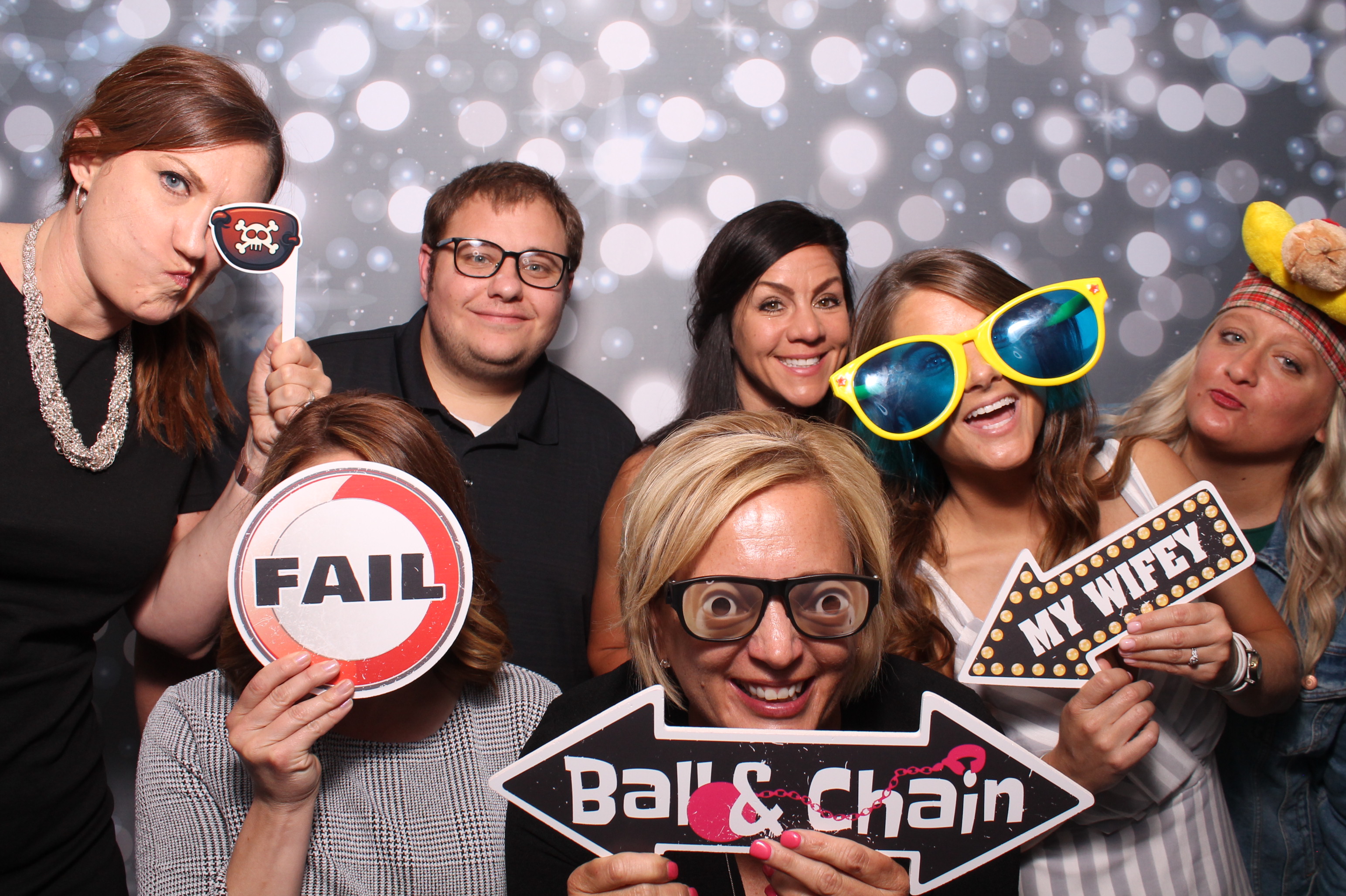 Laura Dahlenburg | View more photos from the event at gallery.photoboothcincy.com/u/PhotoBoothCincy/Laura-Dahlenburg